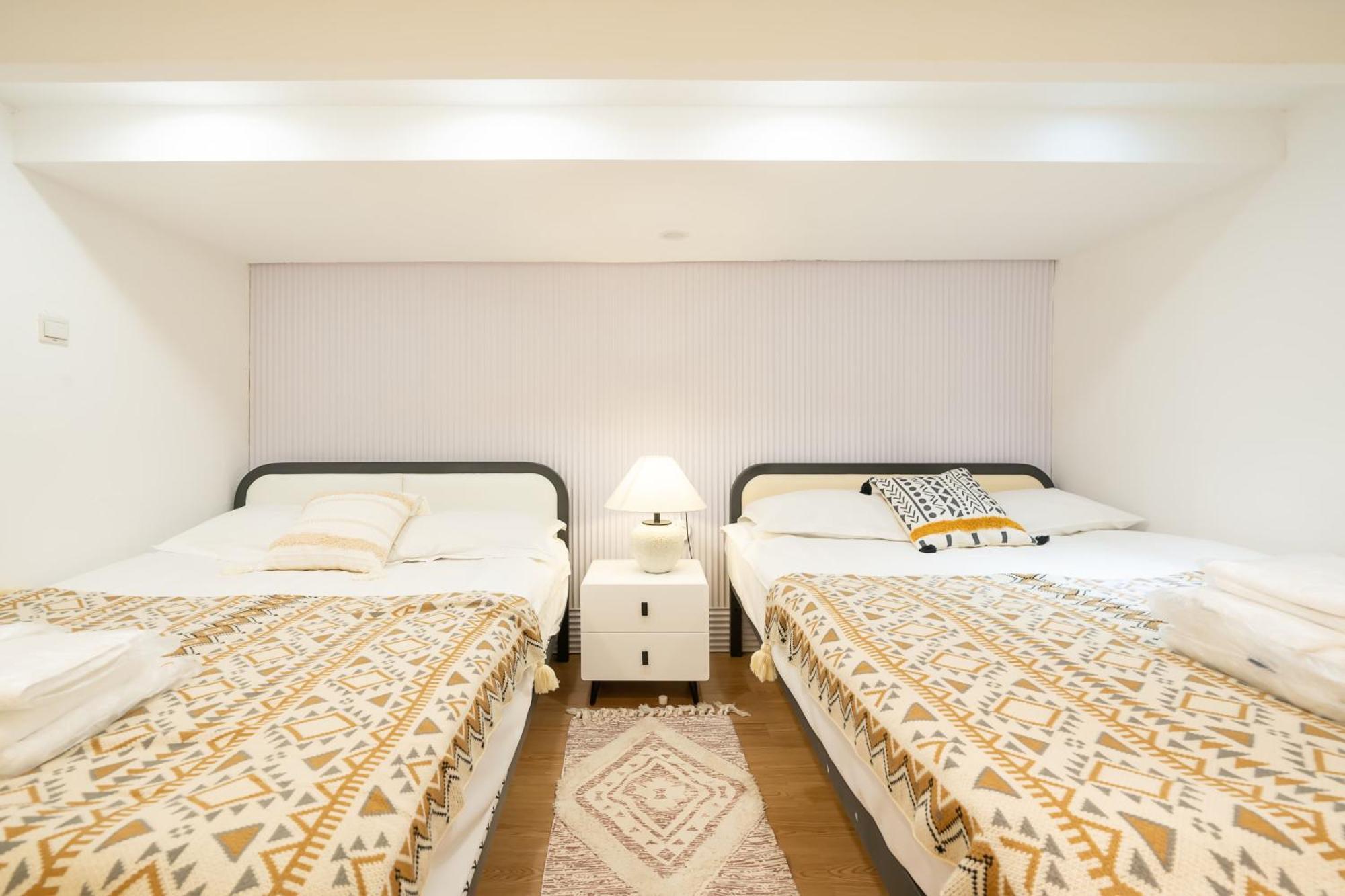 Shanghai Downtown Yi Du B&B - Near South Shaanxi Road Metro Station 600Meters Esterno foto