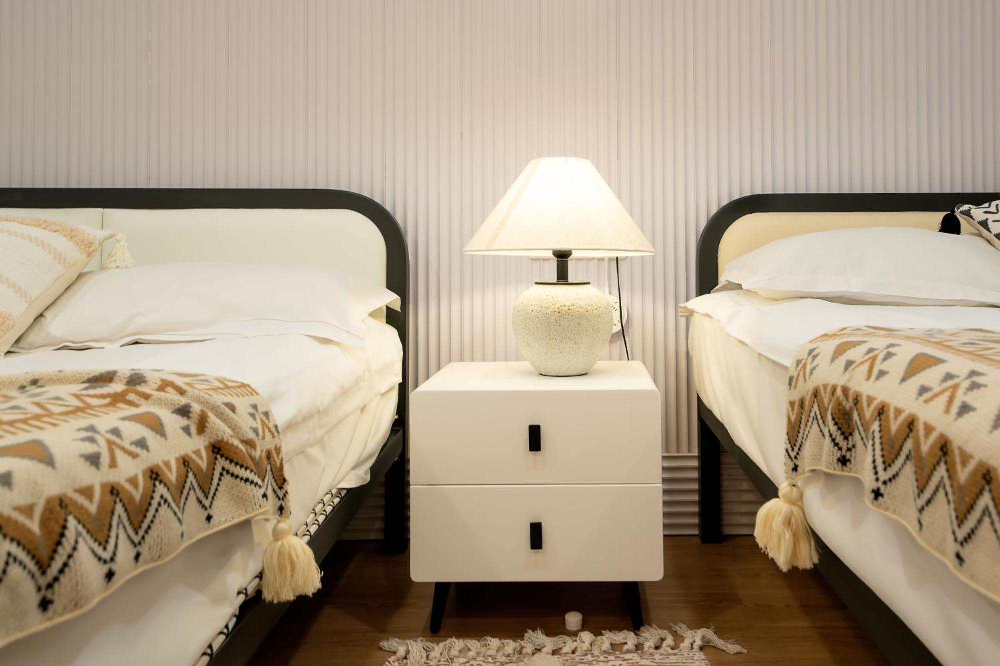 Shanghai Downtown Yi Du B&B - Near South Shaanxi Road Metro Station 600Meters Esterno foto